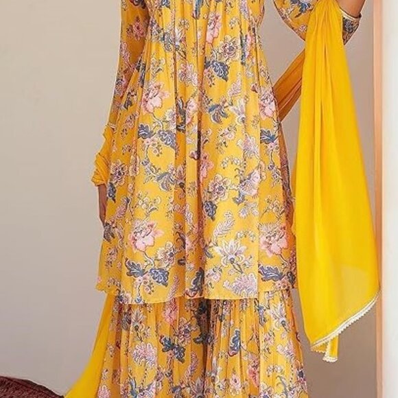 Indian Women's Floral Printed Kurta with Palazzo and Dupatta - Picture 2 of 3